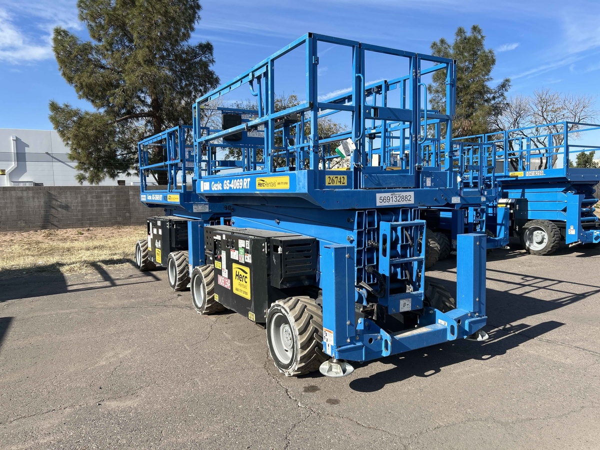 2017 Genie GS-4069 RT-4