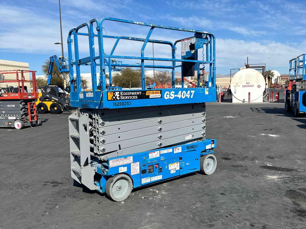 2016 Genie GS-4047