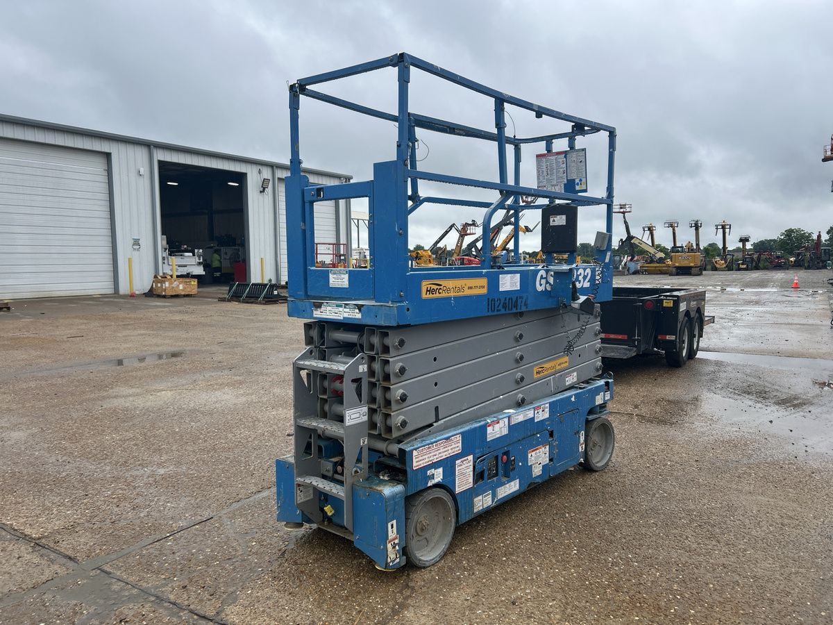 2019 Genie GS-3232