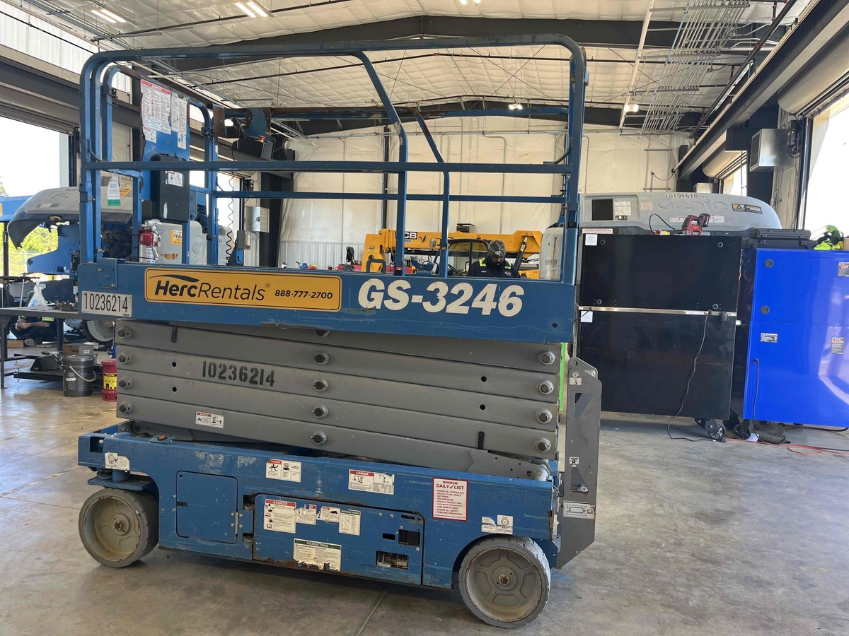 2018 Genie GS-3246-5