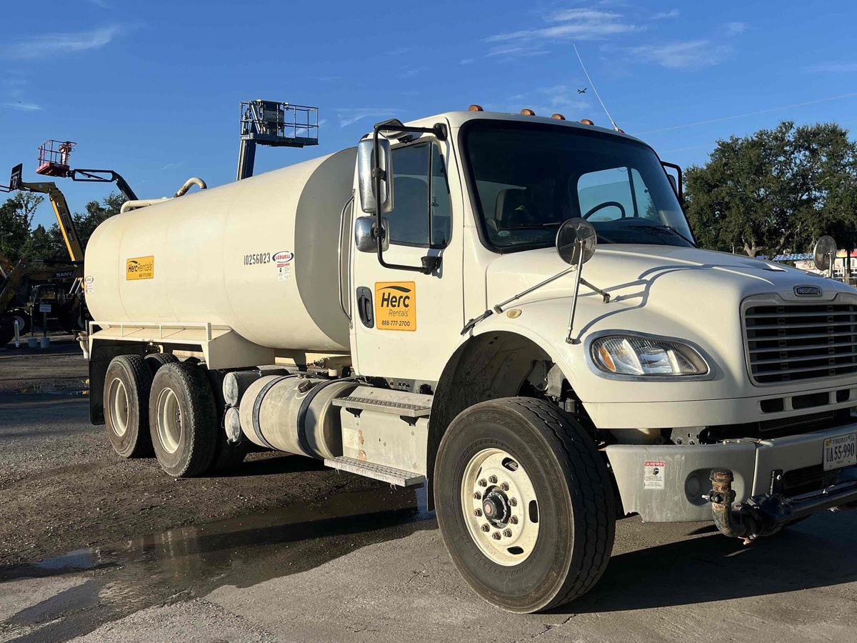 2019 Freightliner M2106-3
