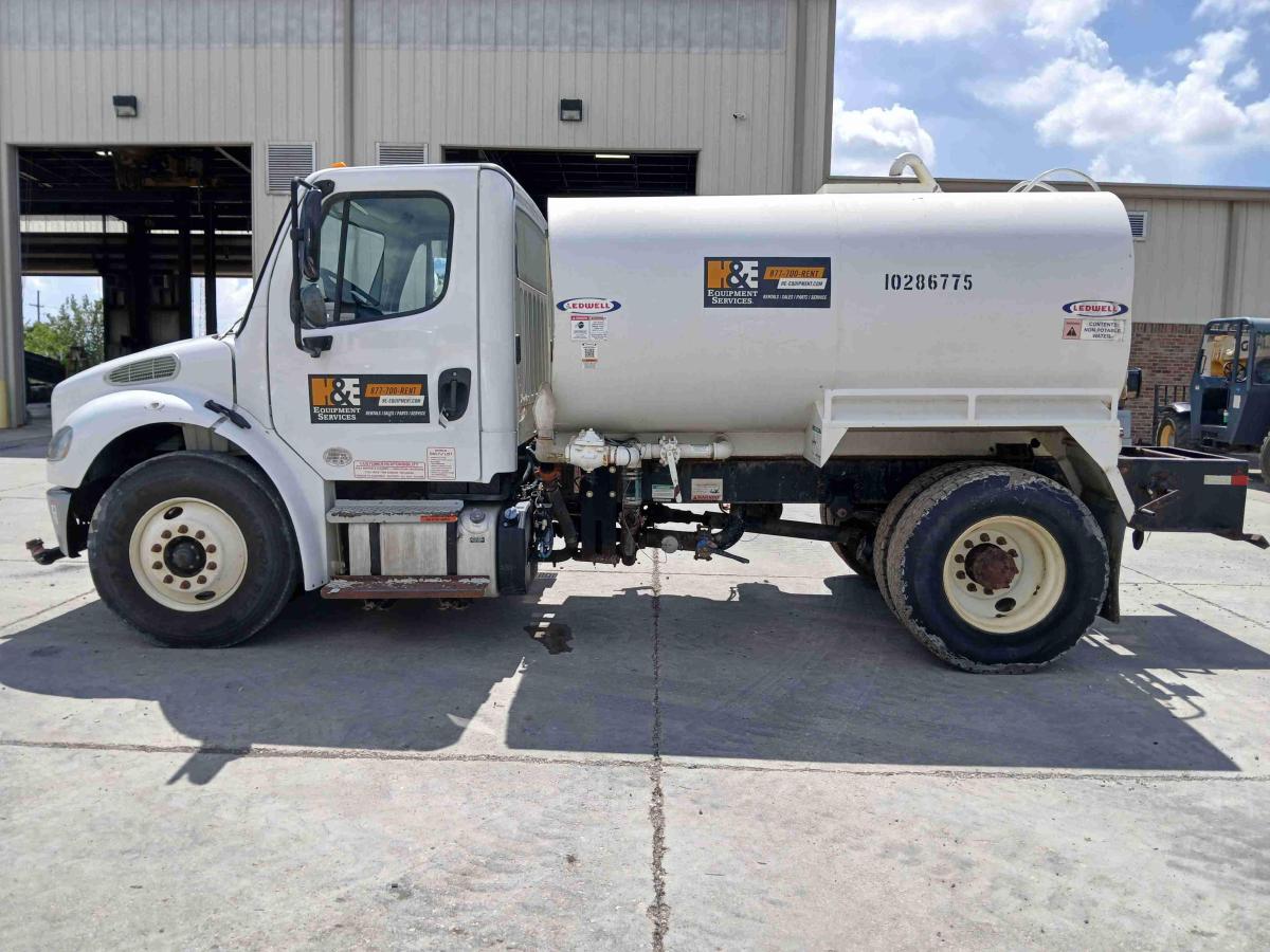2019 Freightliner M2106-6