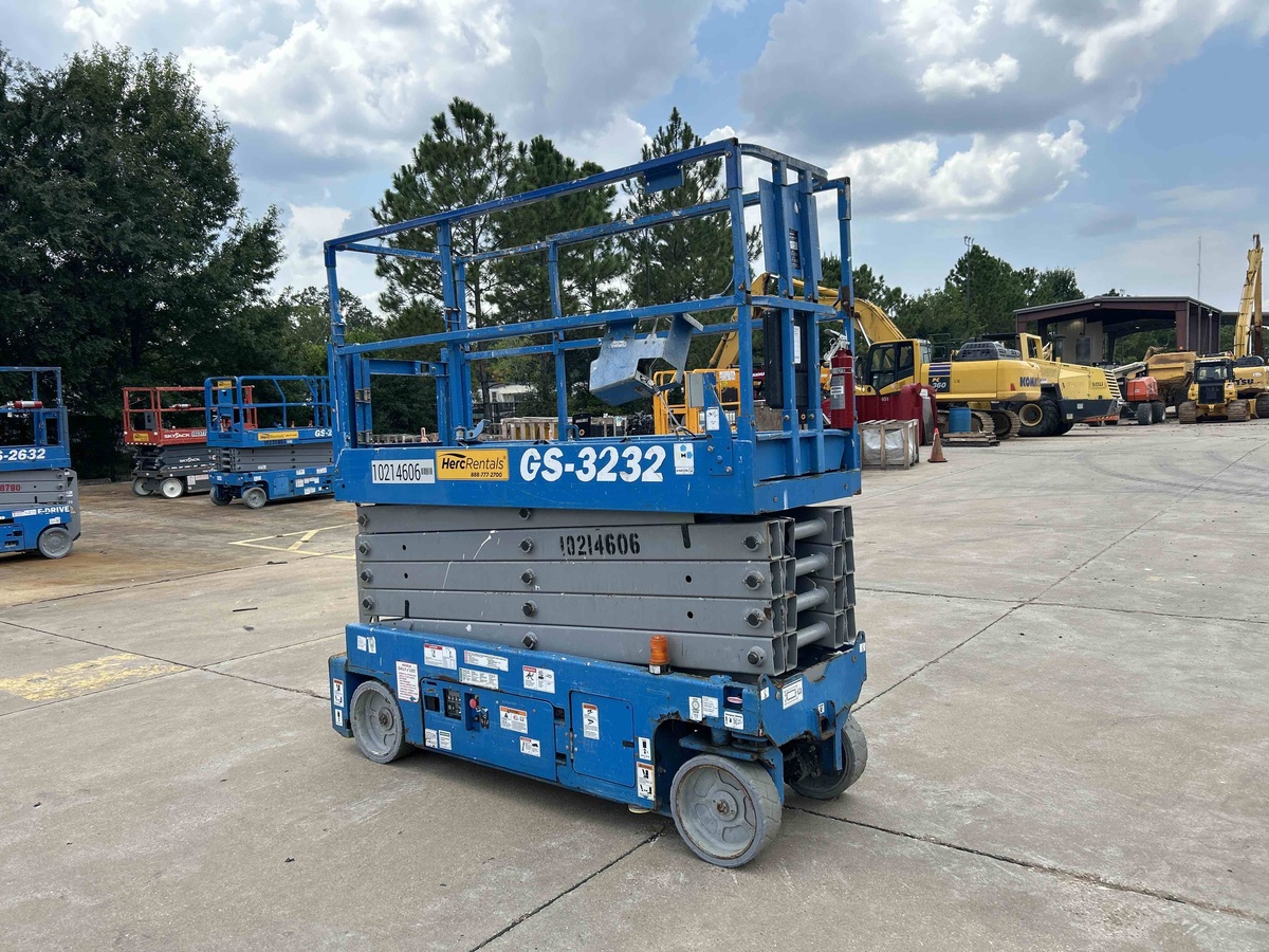 2017 Genie GS-3232-9