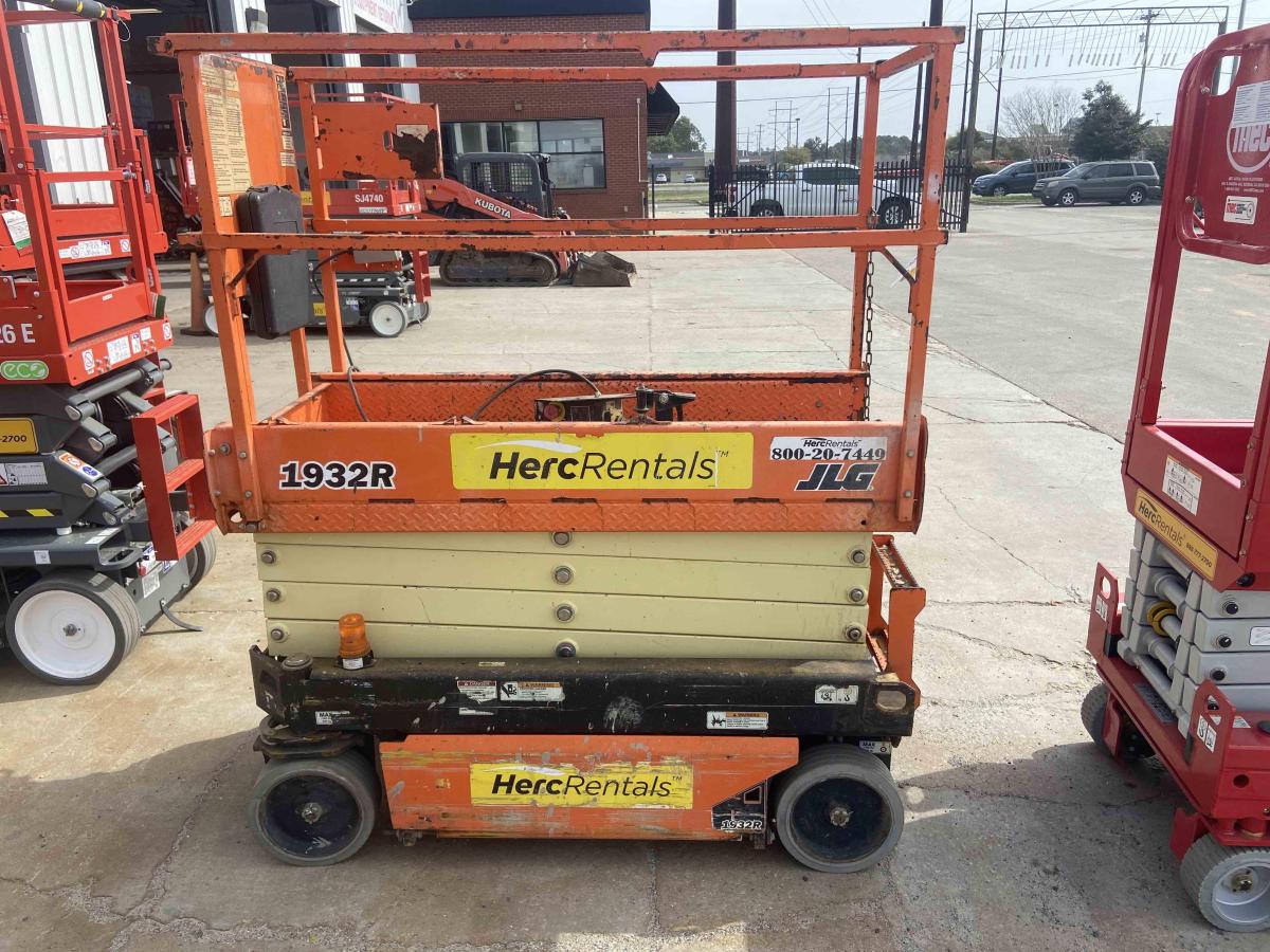 2018 JLG 1932R