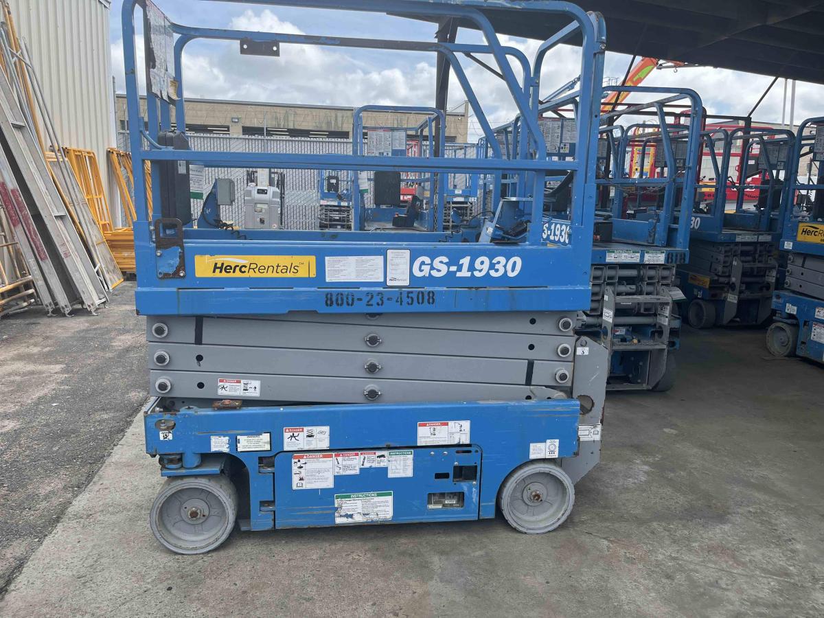2018 Genie GS-1930