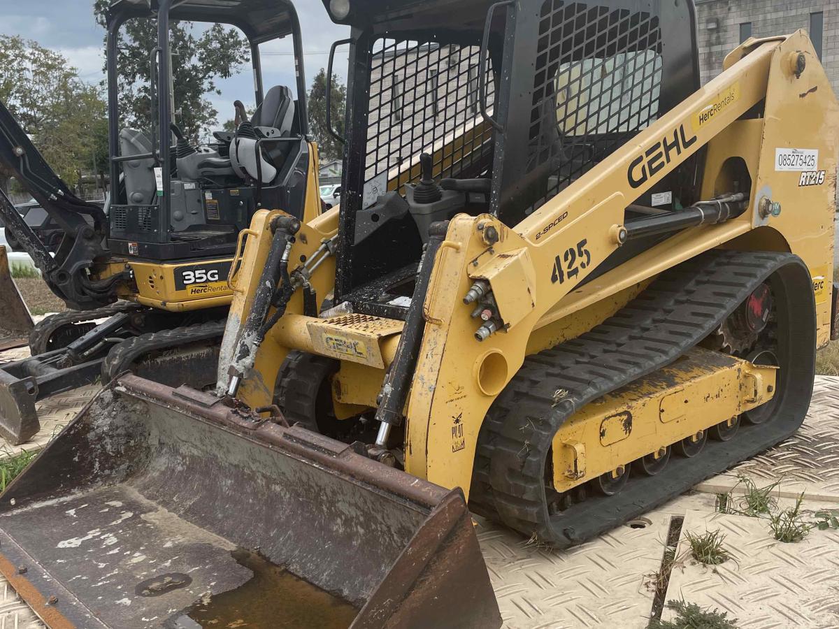 2019 Gehl RT215