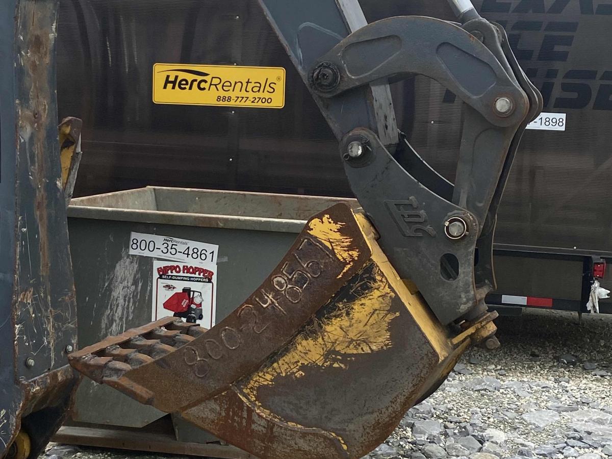 2018 John Deere 310L