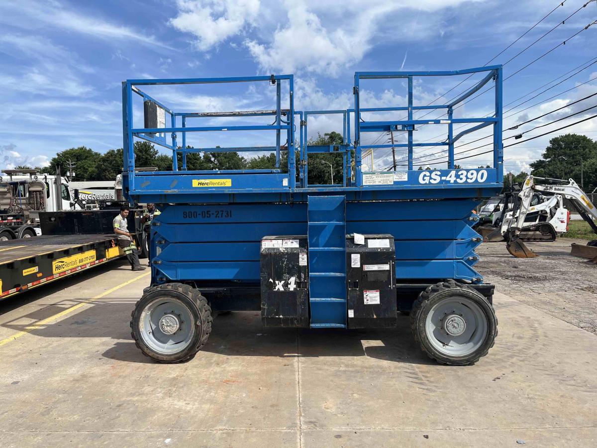 2015 Genie GS-4390 RT