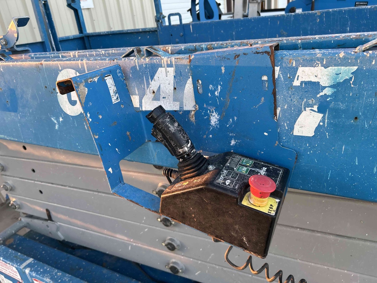 2016 Genie GS-4047-8