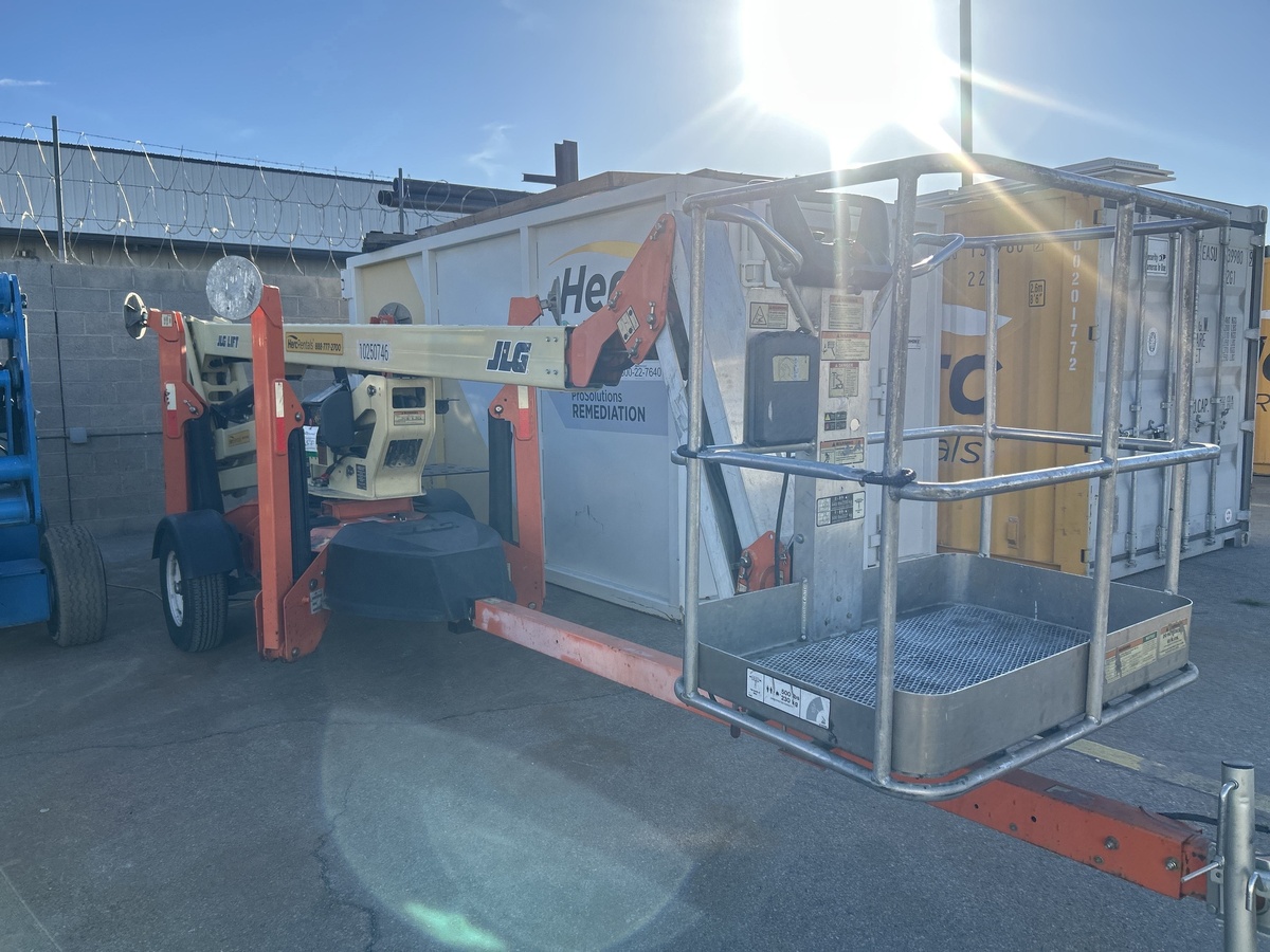 2018 JLG T500J