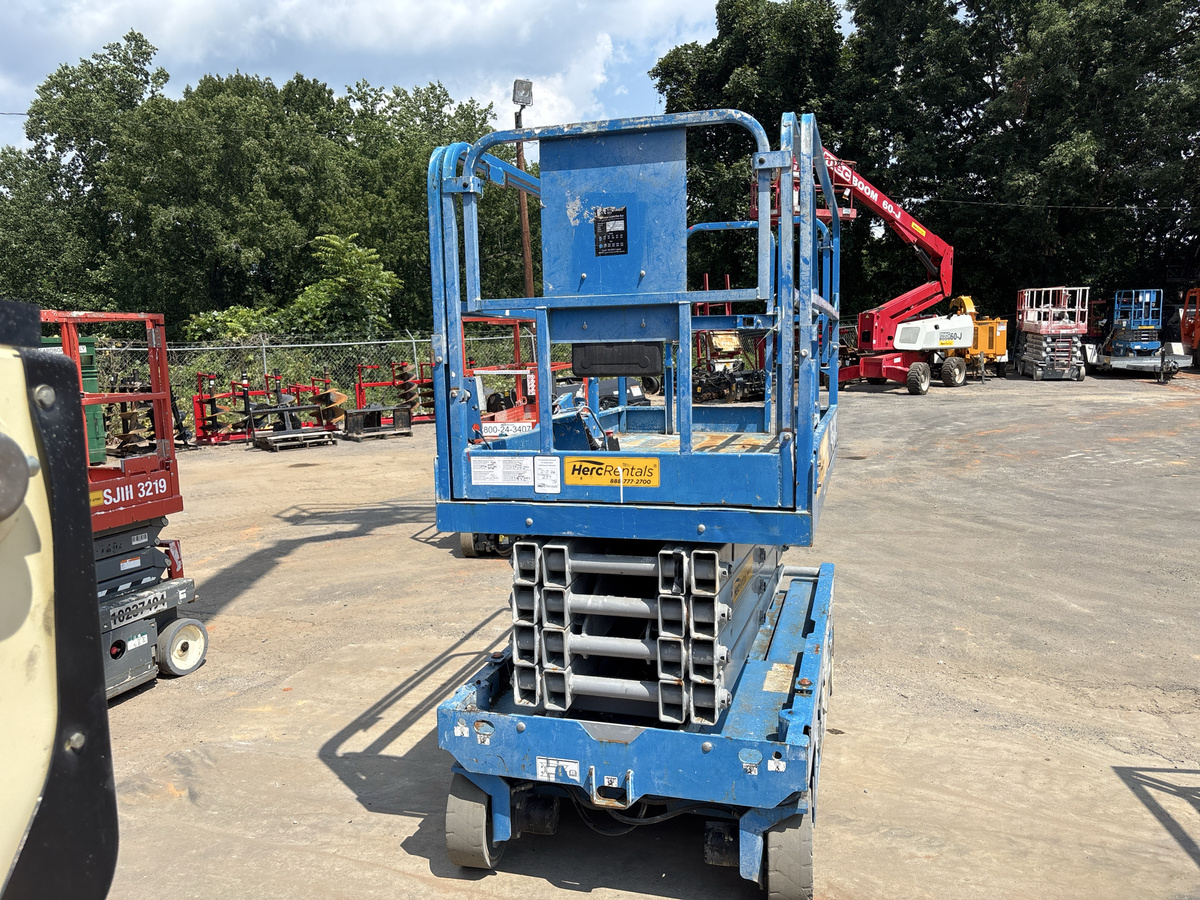 2017 Genie GS-3246-2