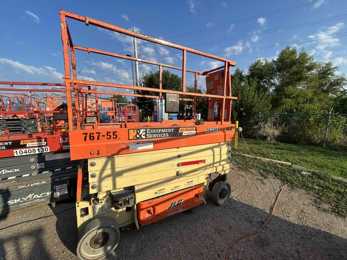 2017 JLG 2632ES-6