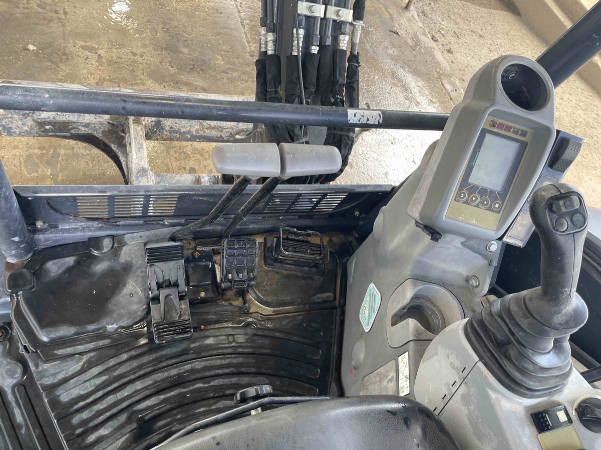 2020 John Deere 35G-11