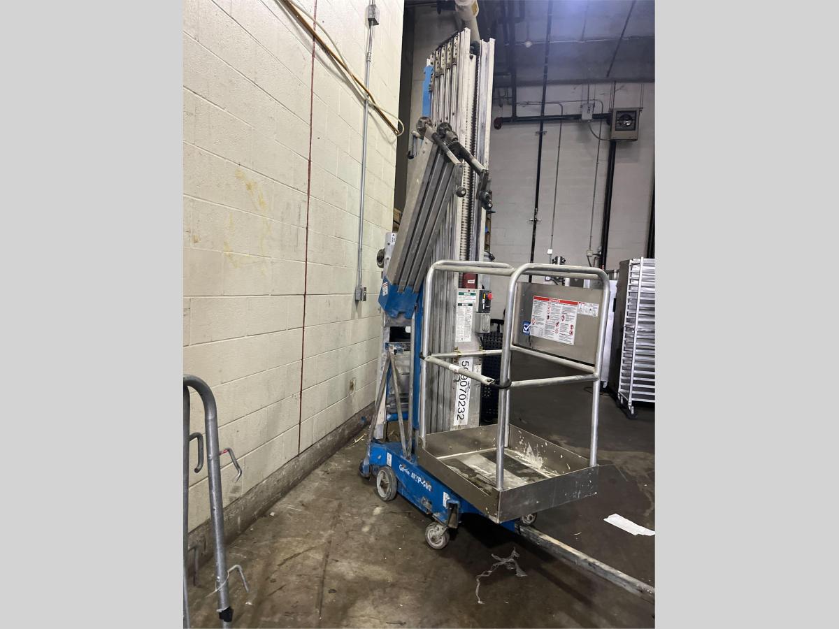 2007 Genie AWP-40S