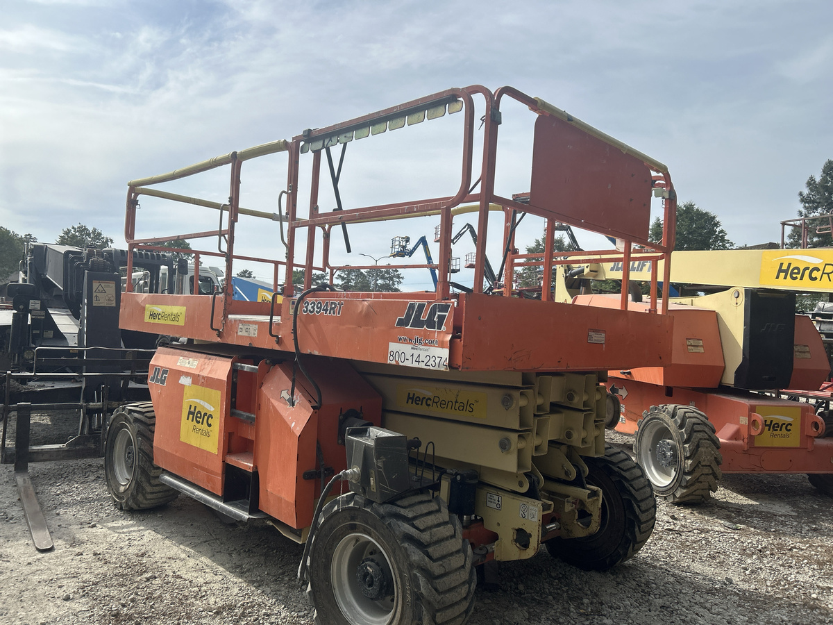 2017 JLG 3394RT-3