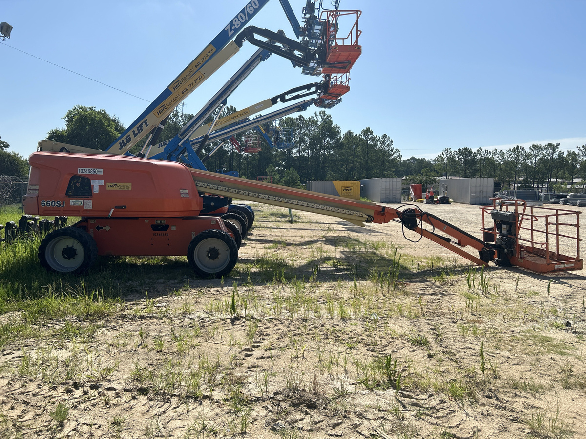 2018 JLG 660SJ-2