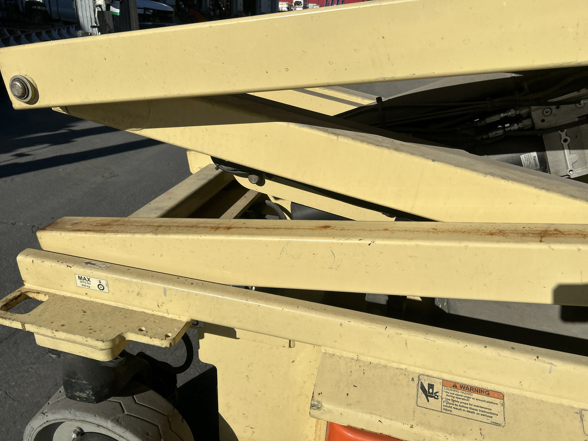 2017 JLG 3246ES-17
