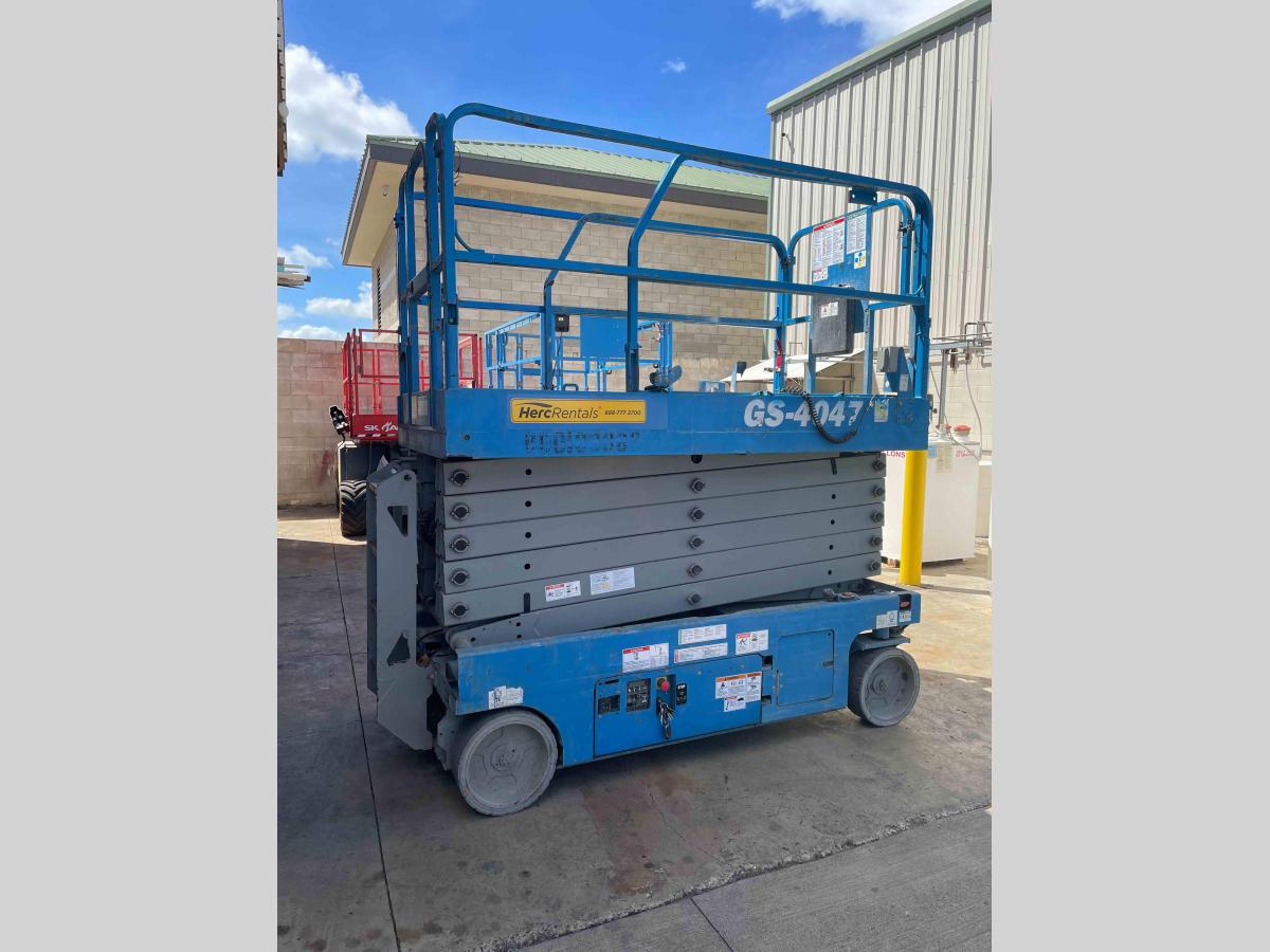 2017 Genie GS-4047