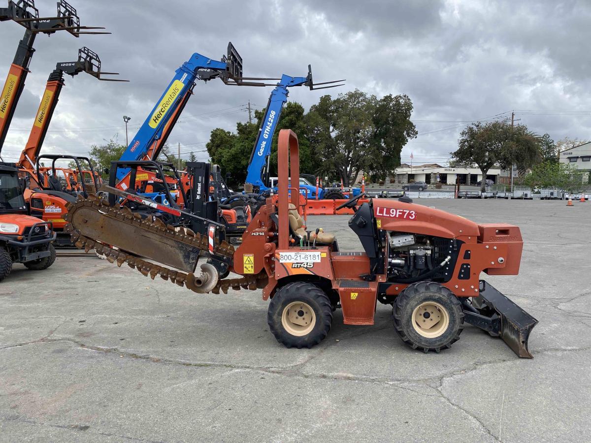 2018 Ditch Witch RT45