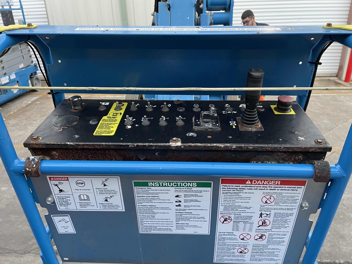2017 Genie Z-45/25-2