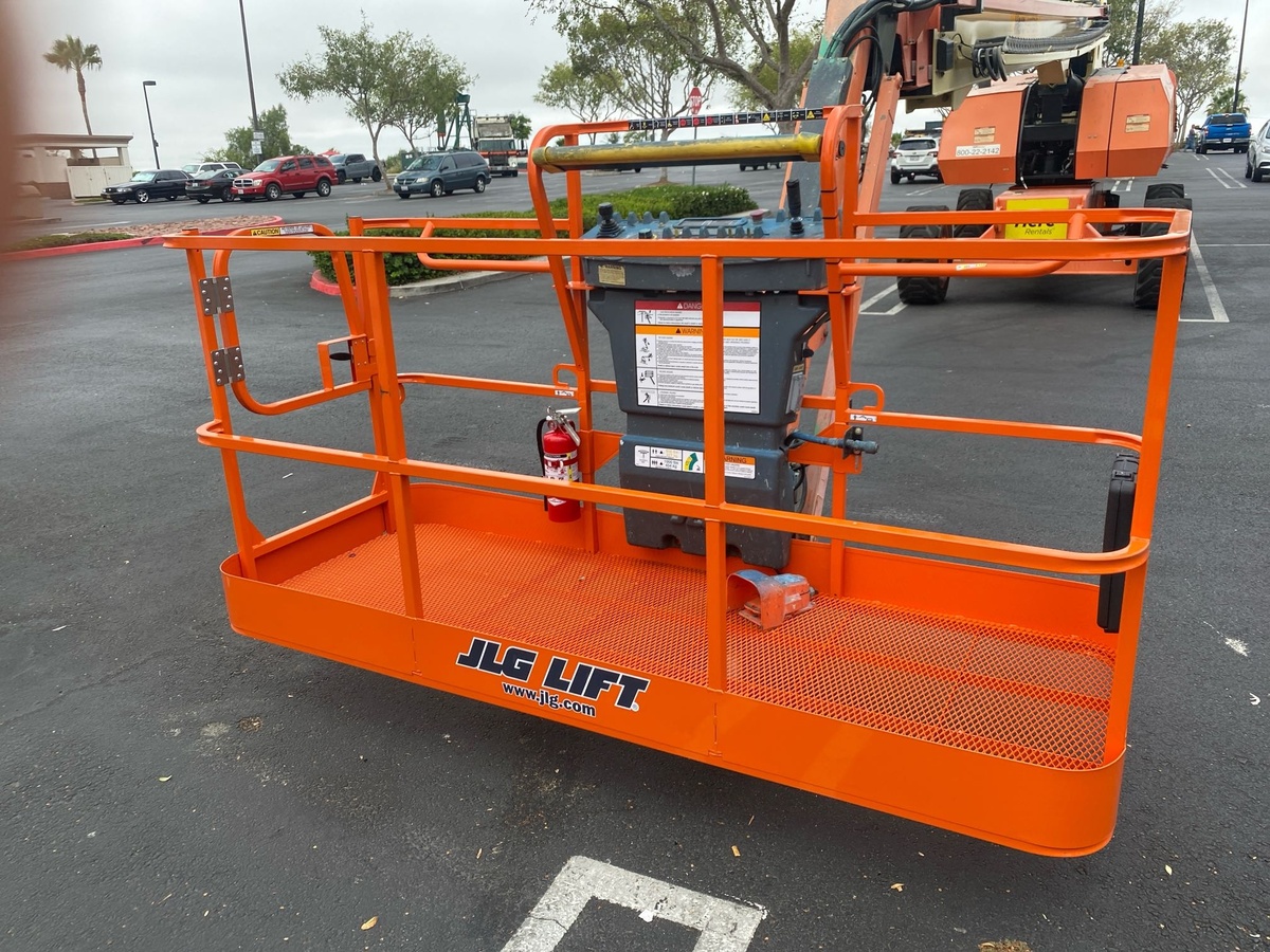 2018 JLG 860SJ-7