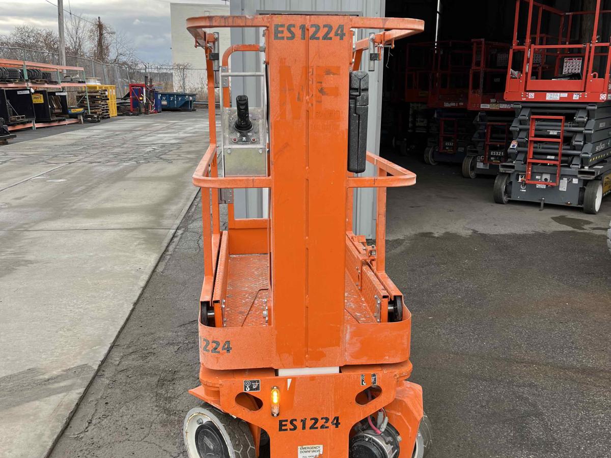 2021 Snorkel TM12