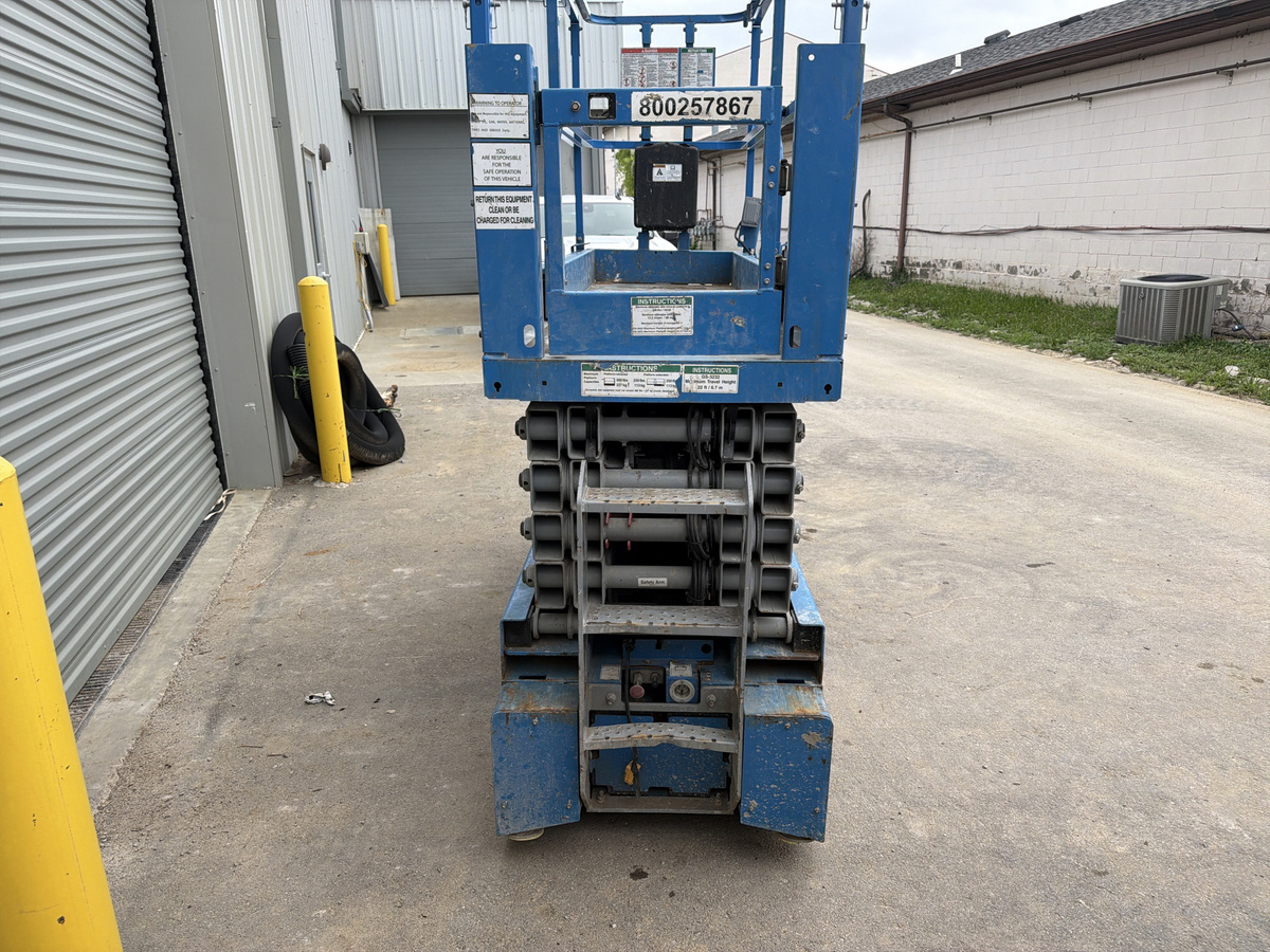 2019 Genie GS-3232-4