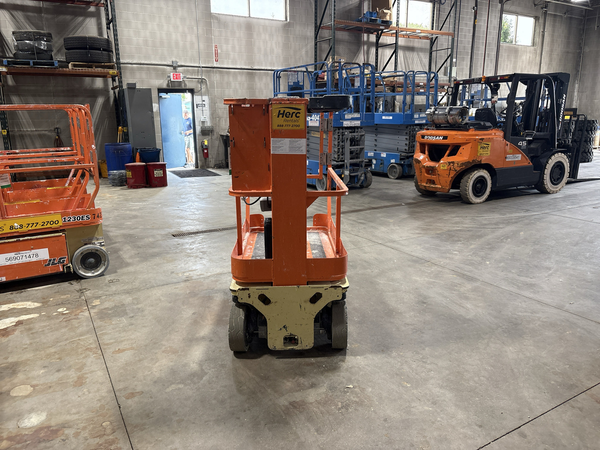 2014 JLG 1230ES-4