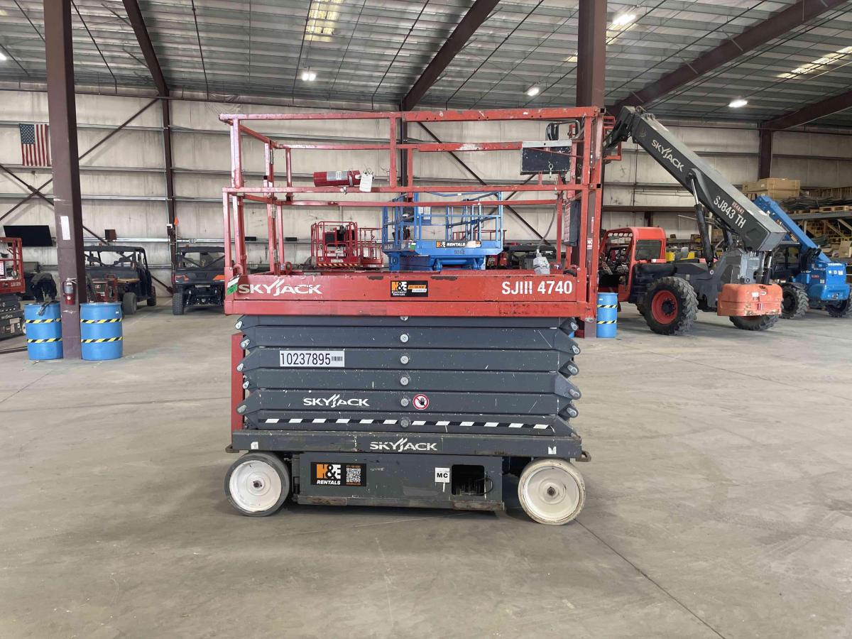 2018 Skyjack SJ4740