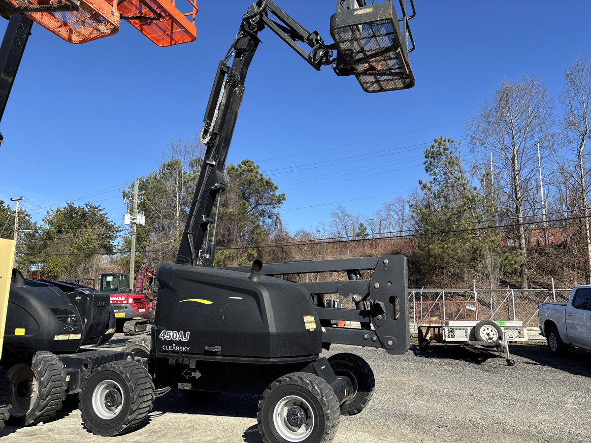 2018 JLG 450AJ-2