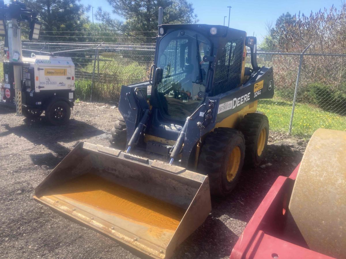 2018 John Deere 324G