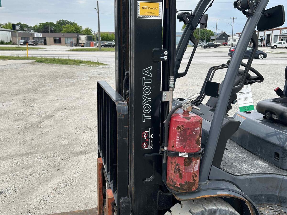 2021 Toyota 8FGU25-4