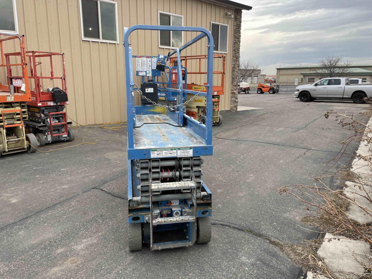 2018 Genie GS-1930