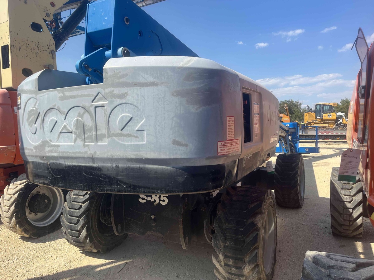 2017 Genie S-85-1