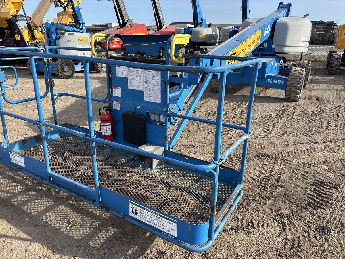 2018 Genie S-45