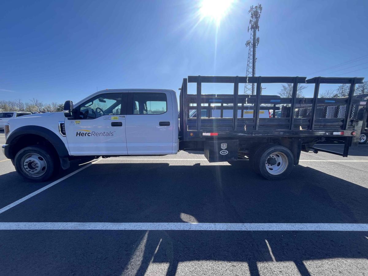 2018 Ford F550-16