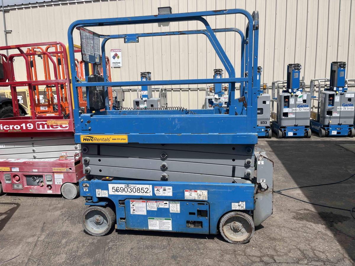 2018 Genie GS-1930