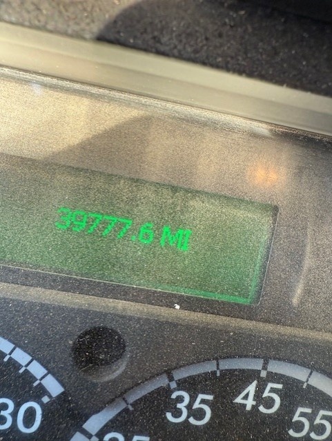 2018 Freightliner M2106-4