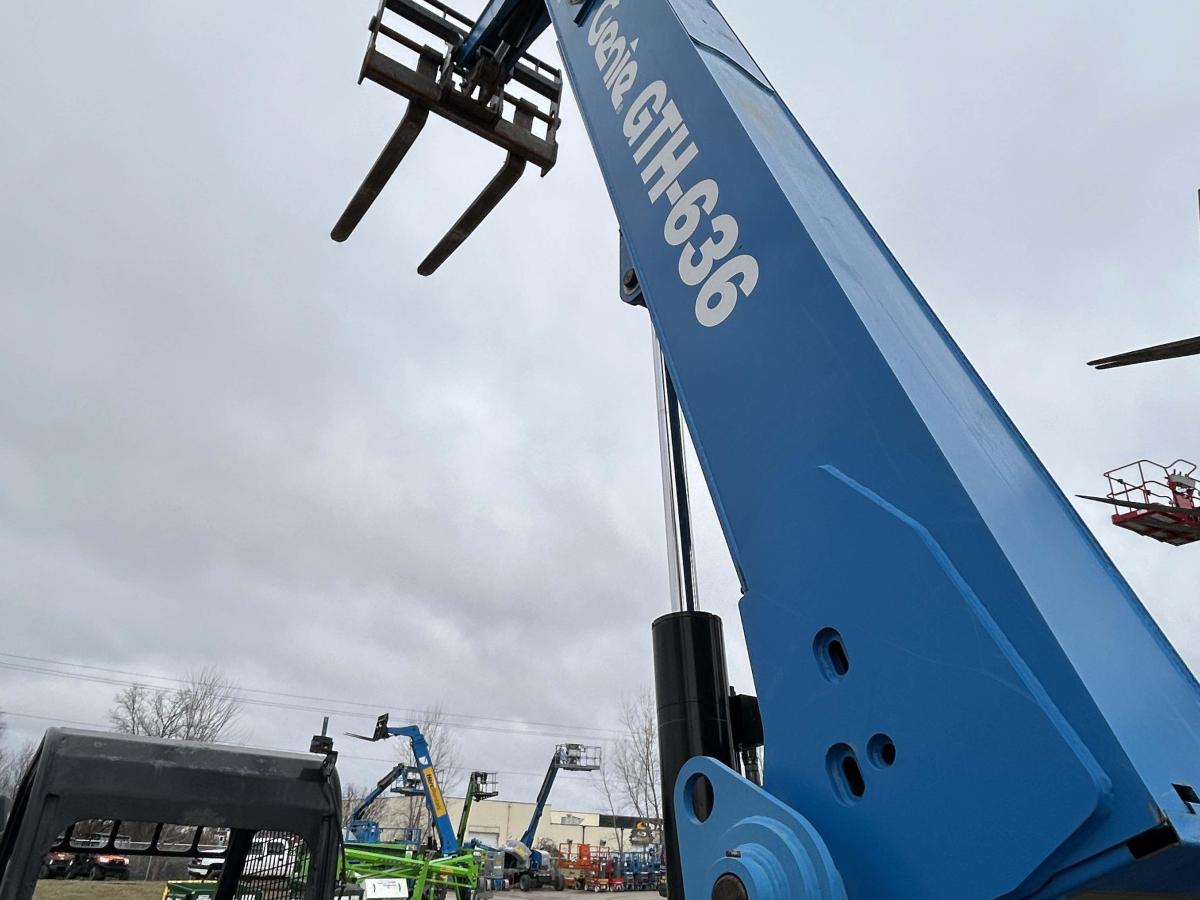 2017 Genie GTH-636