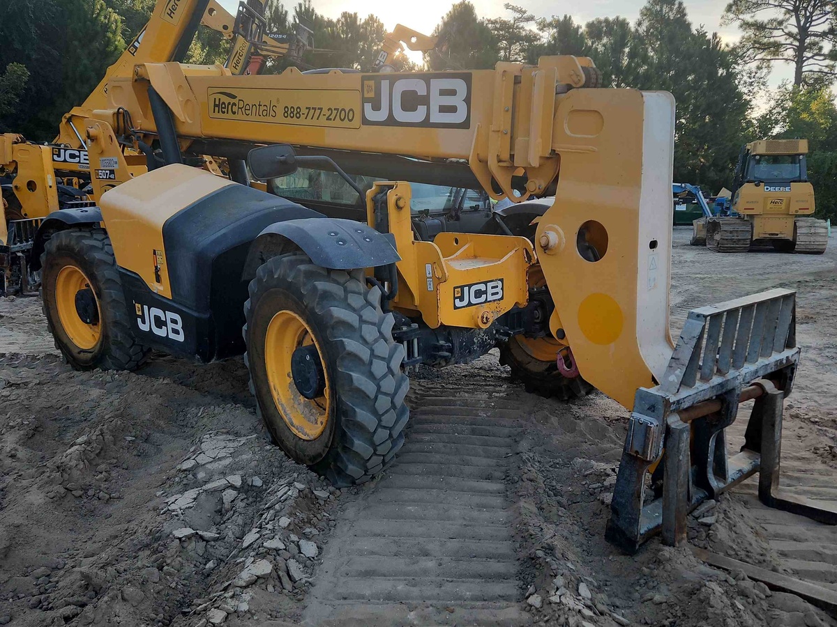 2022 JCB 507-42-2