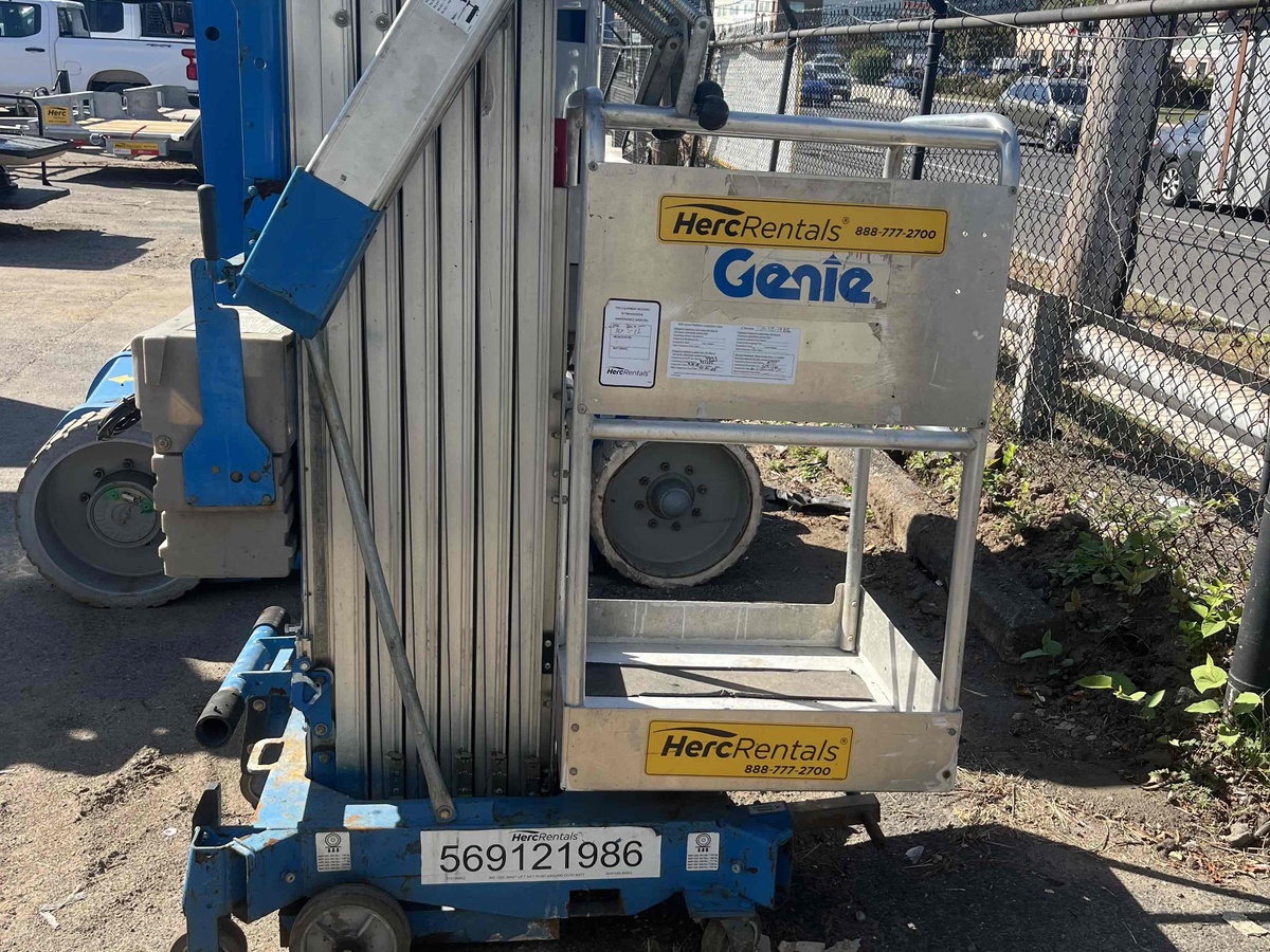 2016 Genie AWP-30S-4