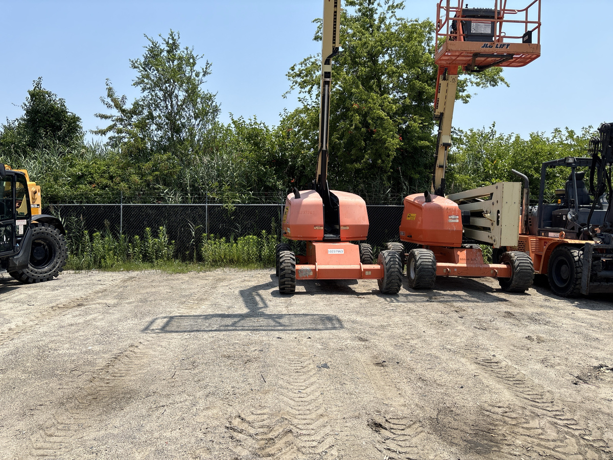 2018 JLG 460SJ-2
