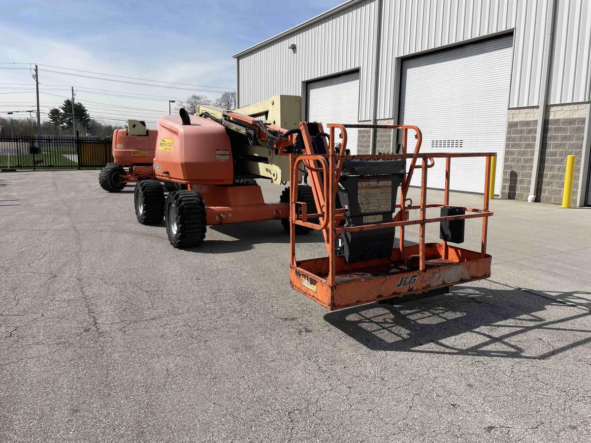 2016 JLG 450AJ