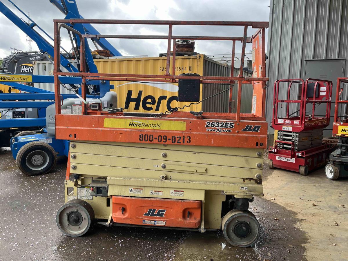 2016 JLG 2632ES