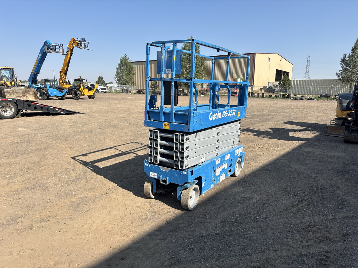 2019 Genie GS-3232