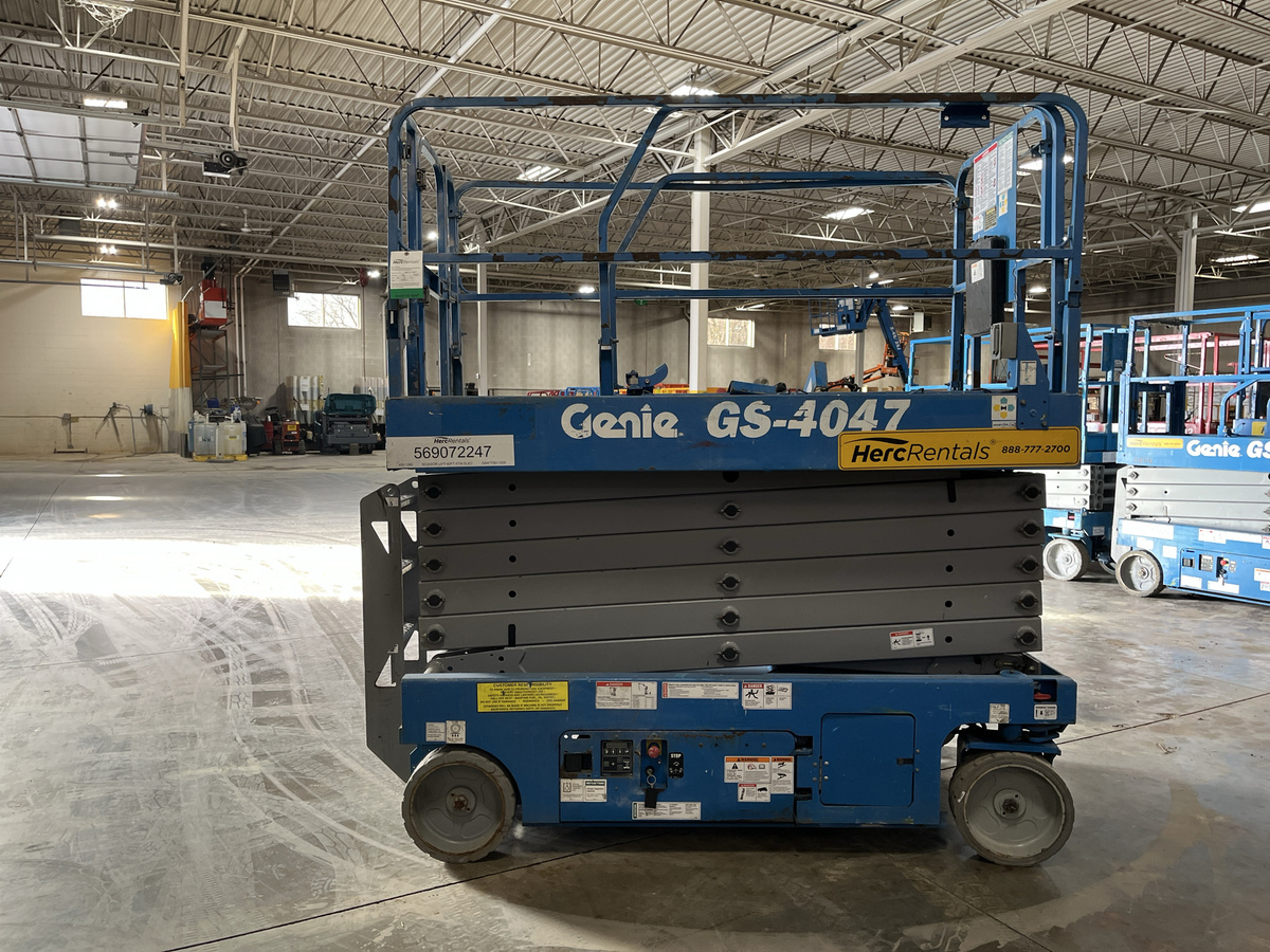 2015 Genie GS-4047