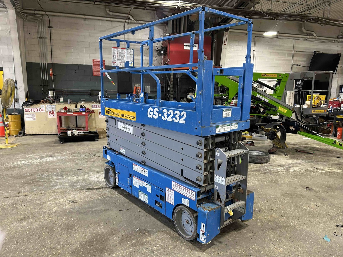 2018 Genie GS-3232-3