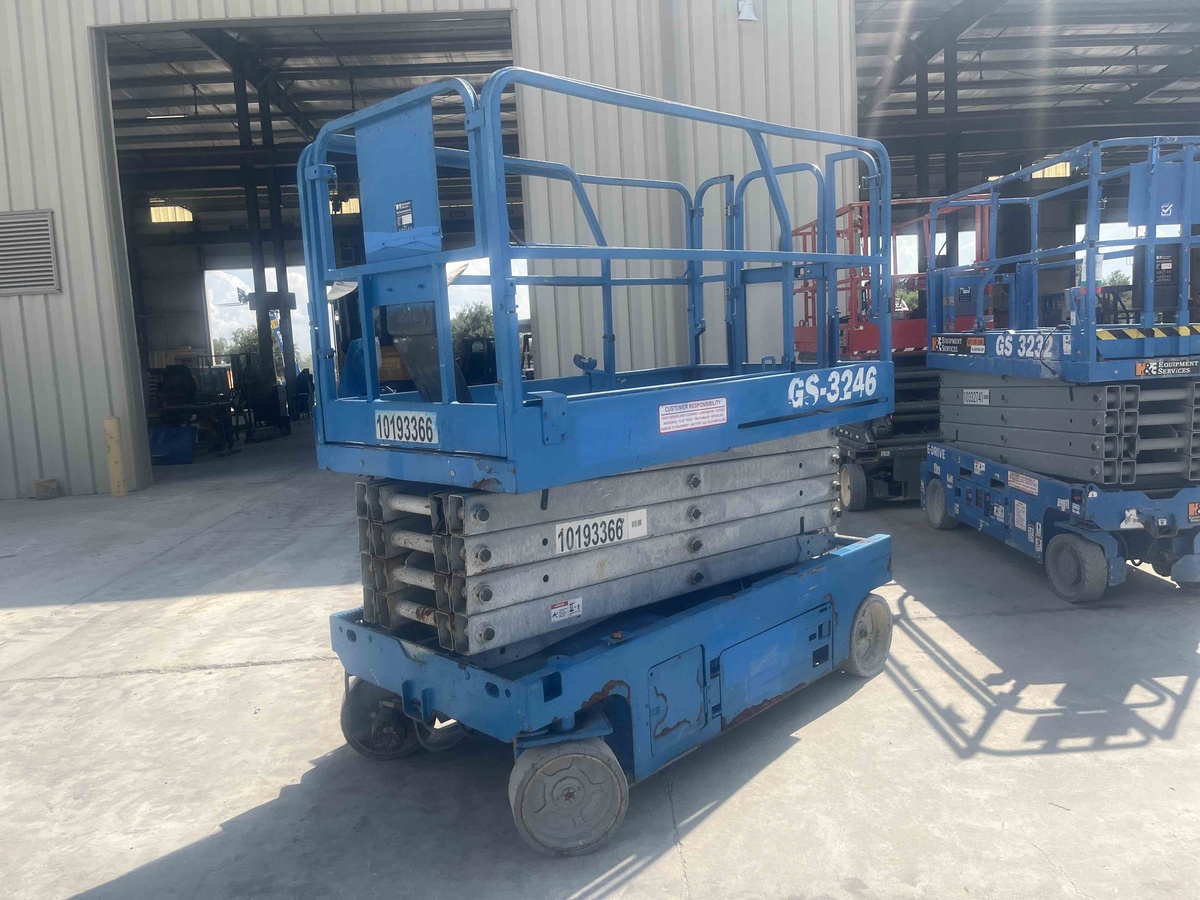 2016 Genie GS-3246-1