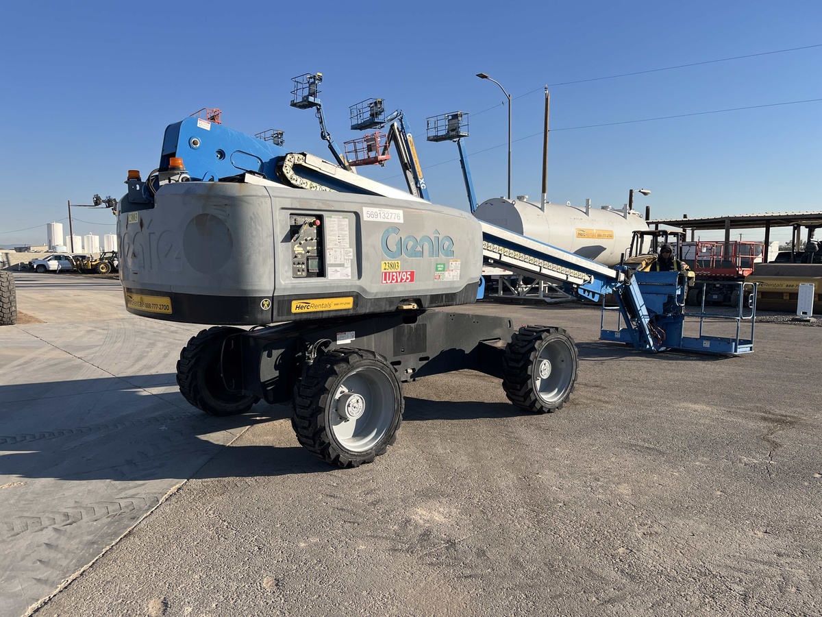 2018 Genie S-65
