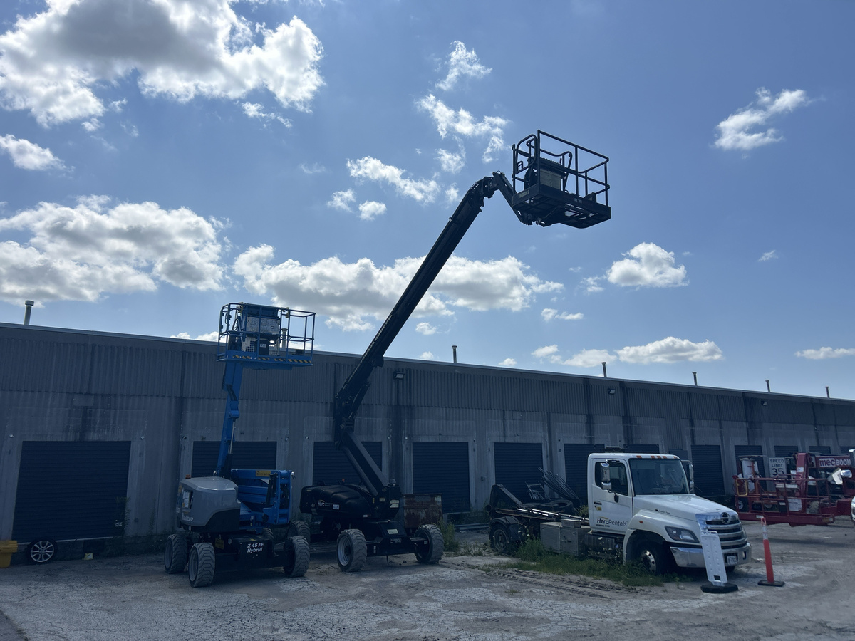 2019 JLG M600JP-2
